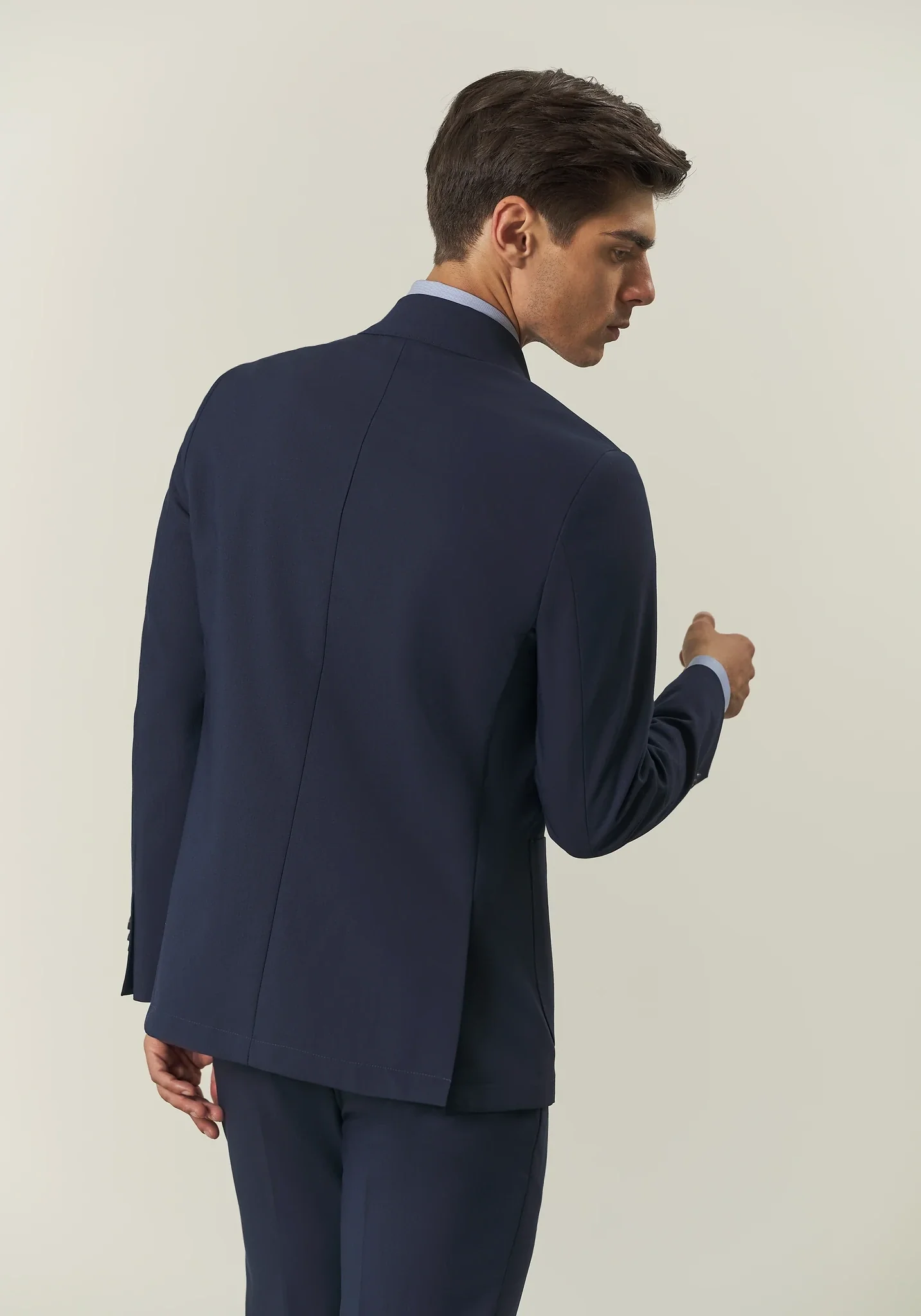Abito blu doppiopetto revers a lancia tessuto stretch custom fit - Image 4