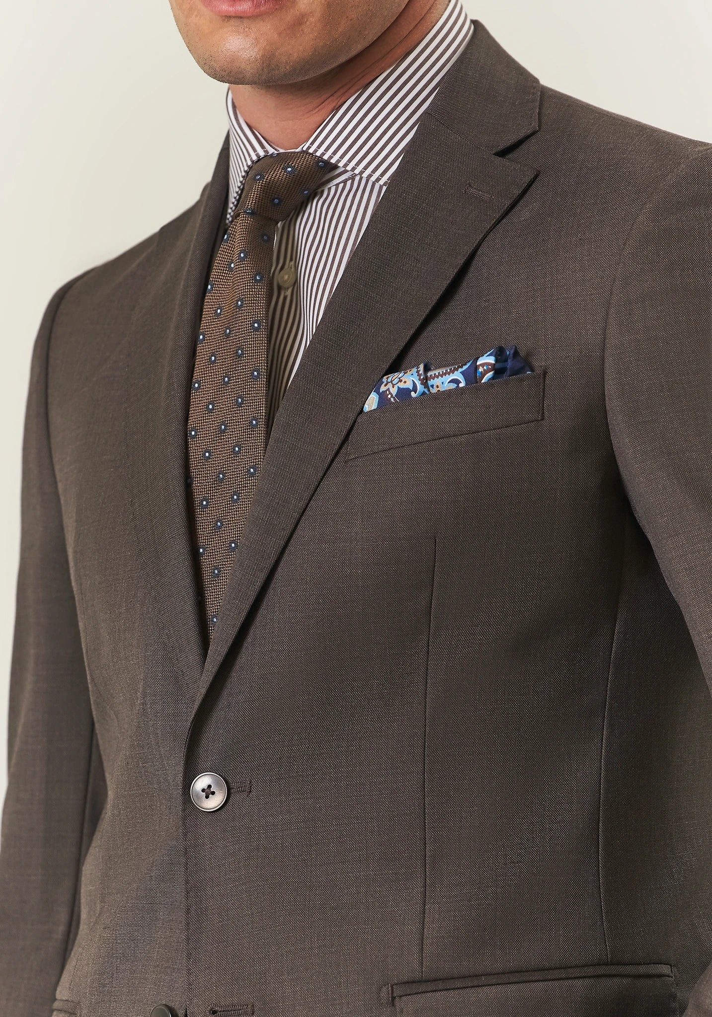 Abito marrone grisaglia lana custom fit lungo - Image 3