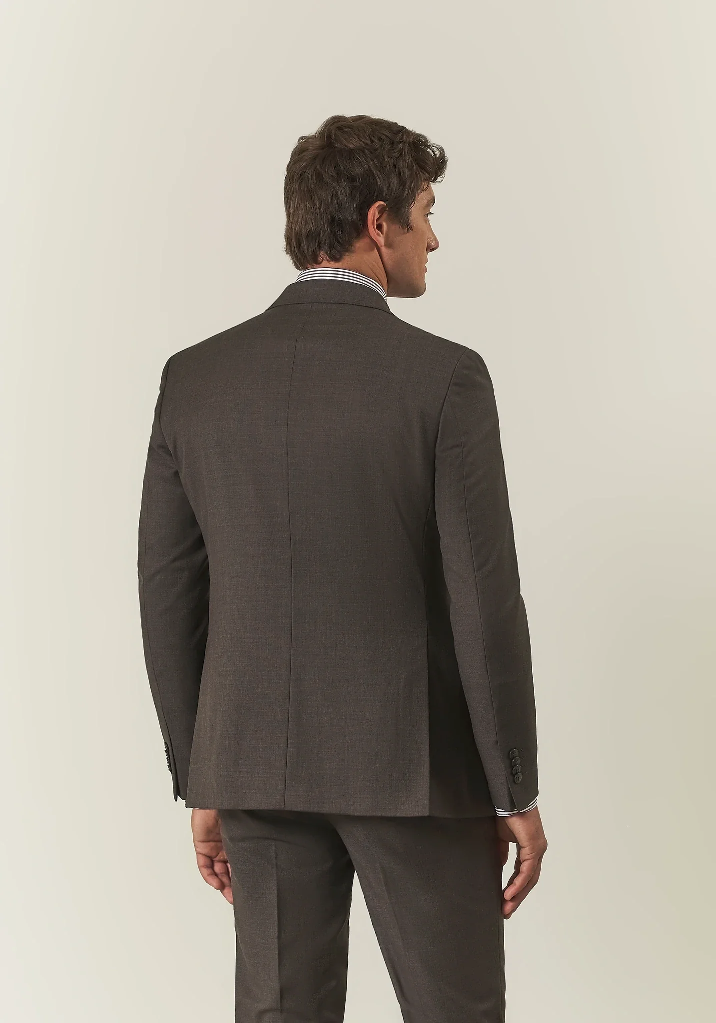 Abito marrone grisaglia lana custom fit lungo - Image 4
