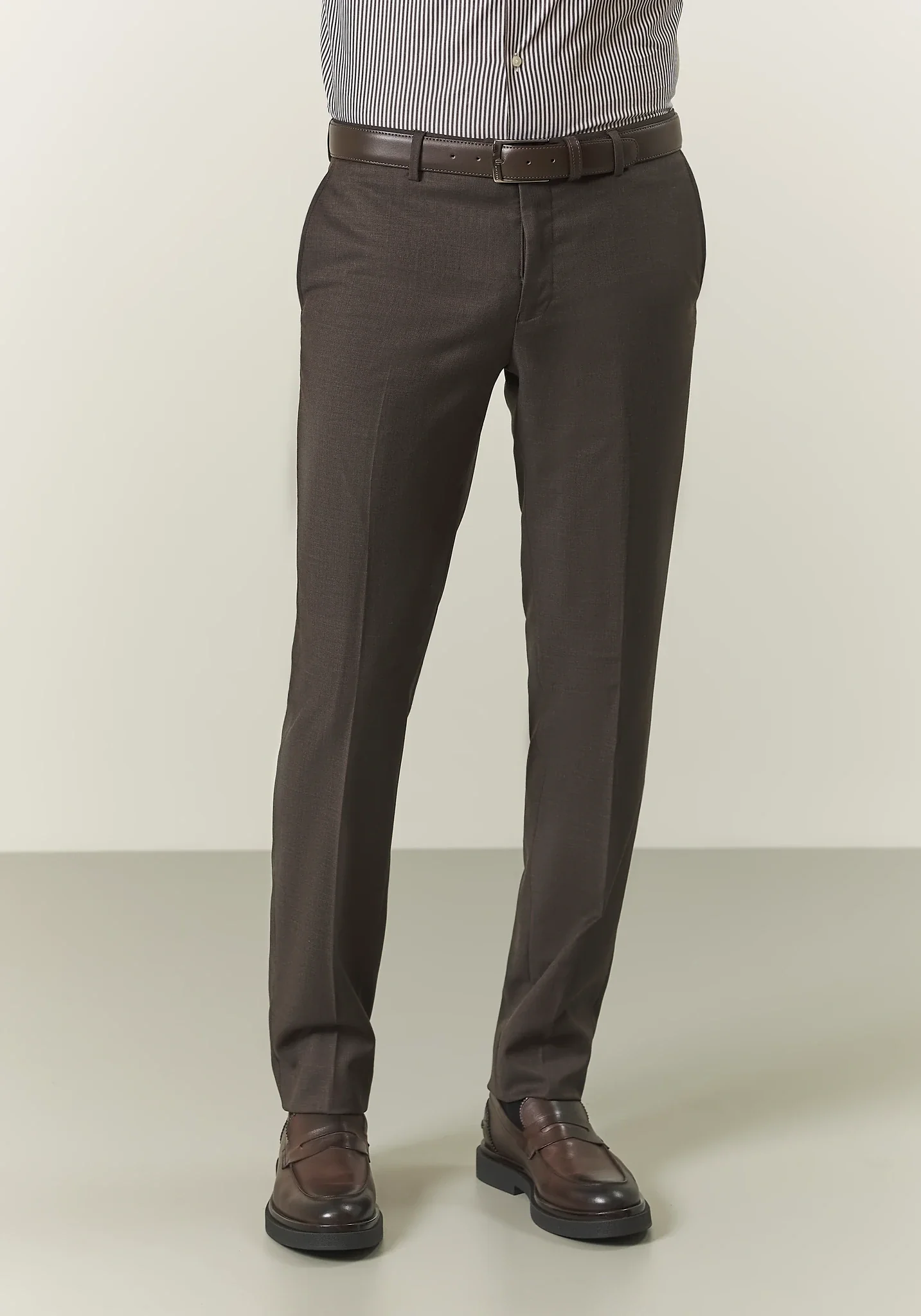 Abito marrone grisaglia lana custom fit lungo - Image 5