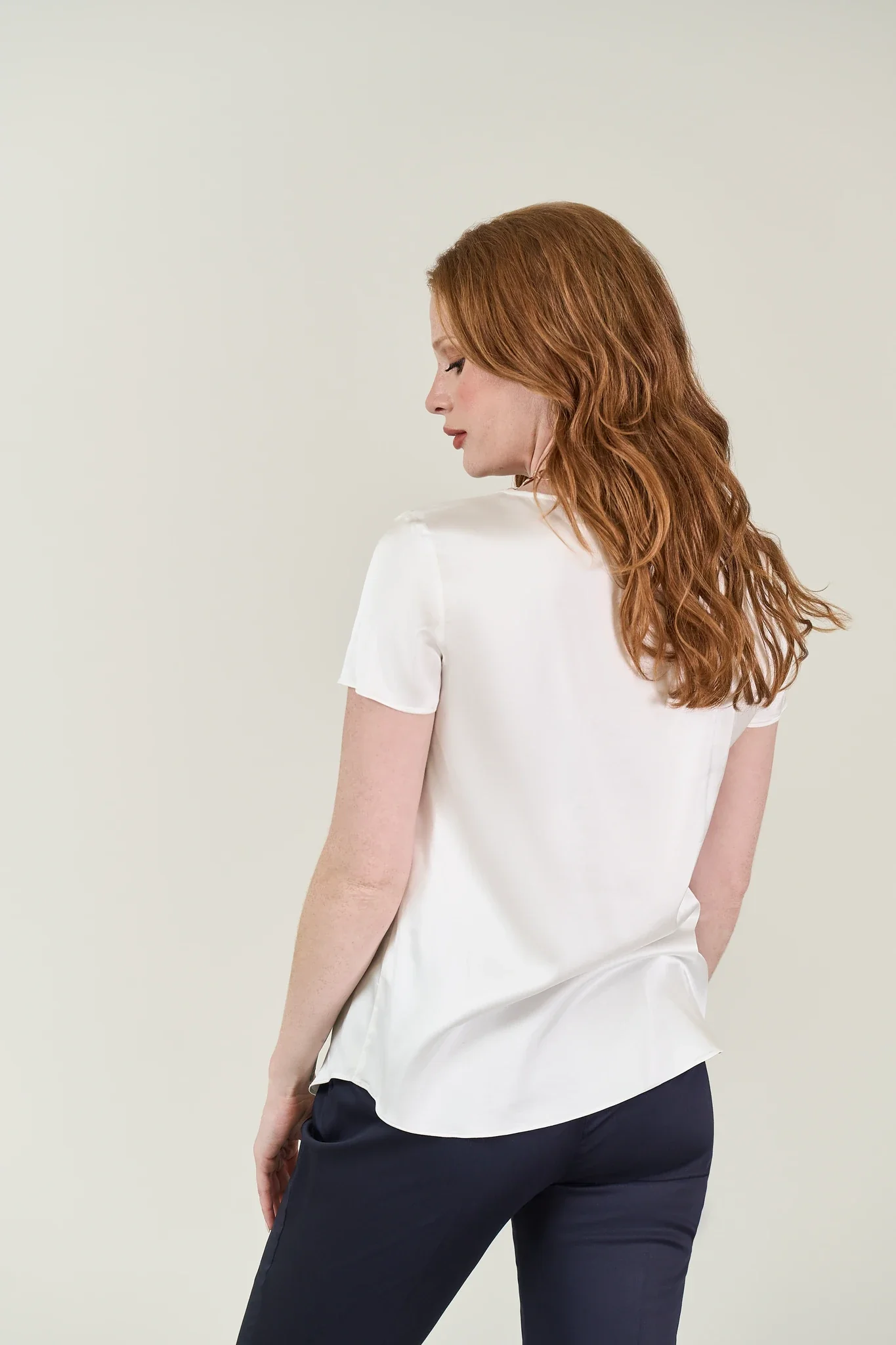 Blusa panna girocollo viscosa stretch - Image 4