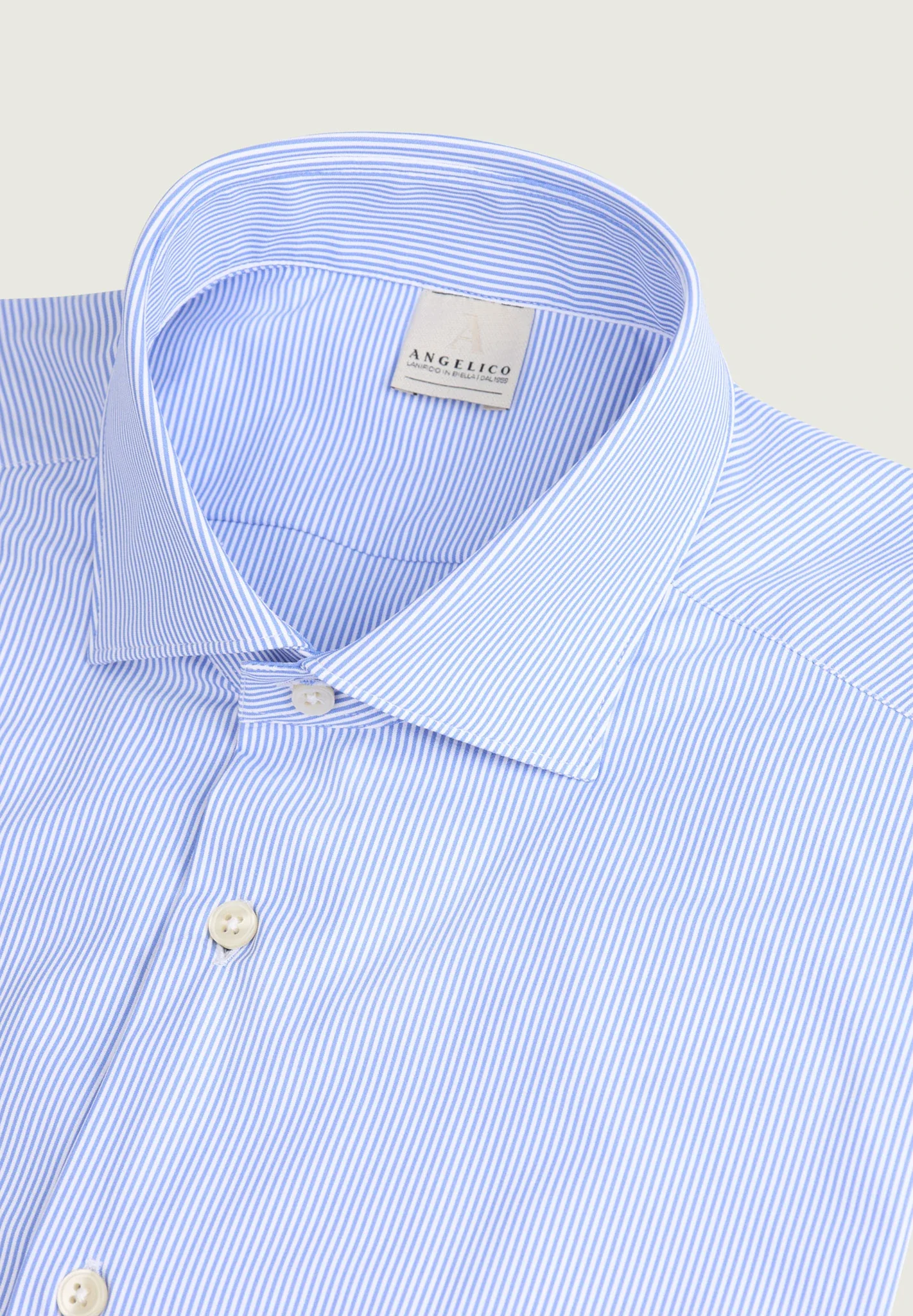 Camicia azzurra bianca rigata tessuto performance custom fit - Image 2