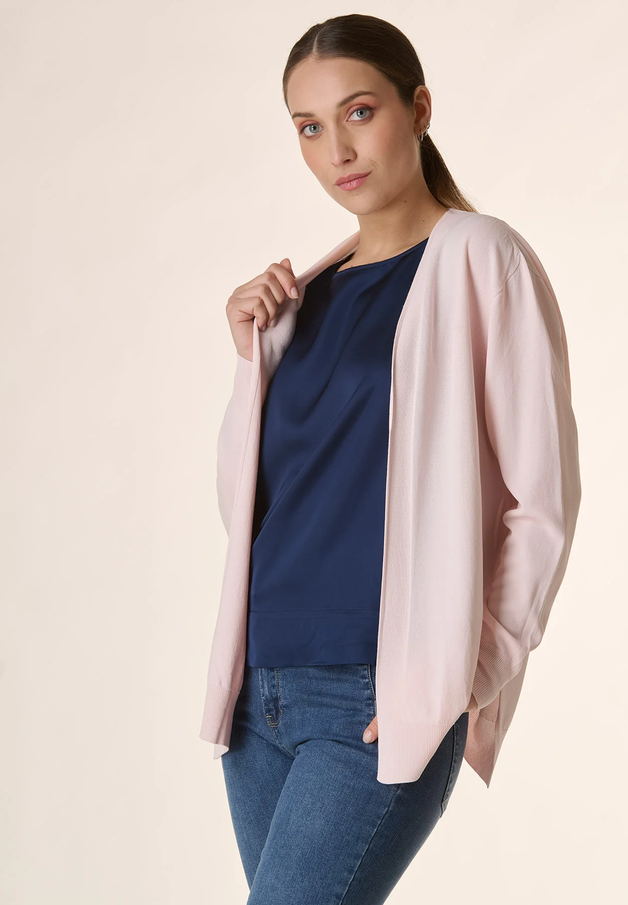 Cardigan rosa aperto collo scialle - Image 5