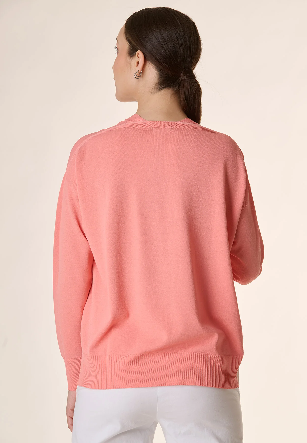 Cardigan rosa con bottoni - Image 3