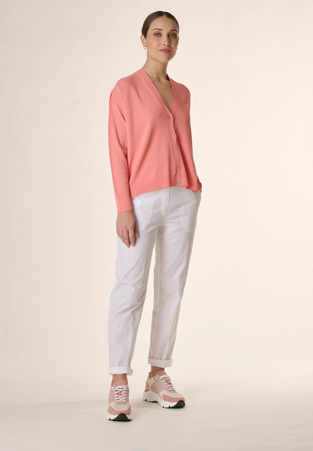 Cardigan rosa con bottoni - Image 4