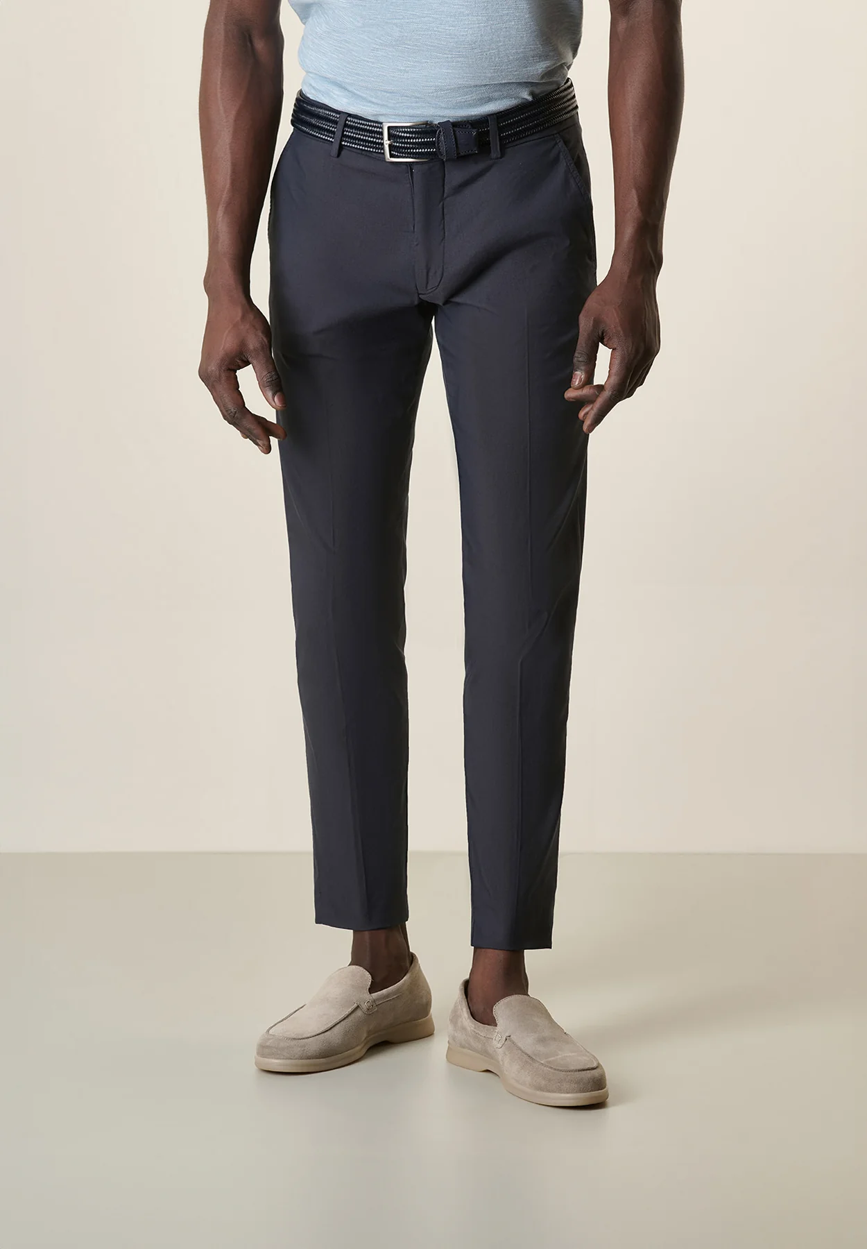 Chinos blu tessuto active slim fit