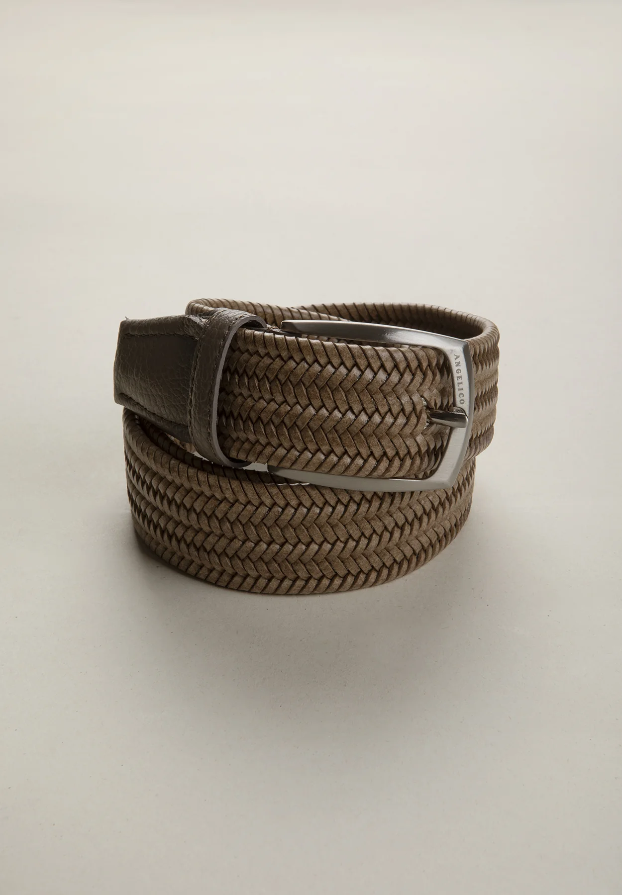 Cintura beige intrecciata pelle riciclata
