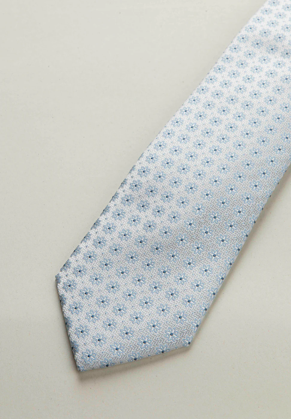 Cravatta grigio chiaro fantasia azzurra seta - Image 3