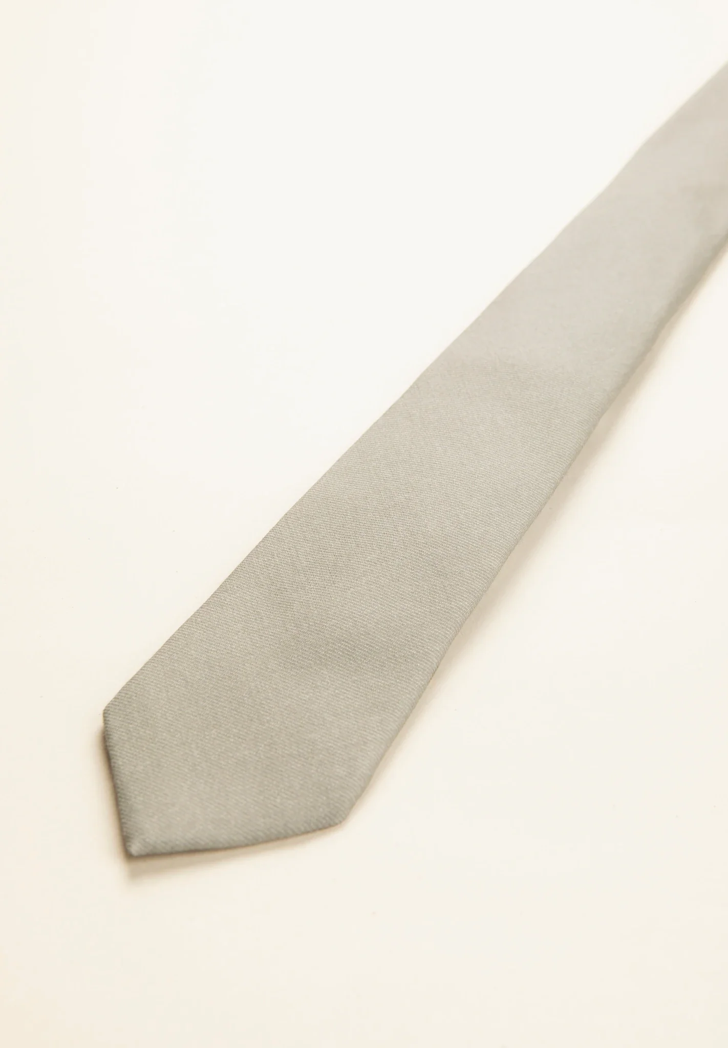 Cravatta lana grigio chiaro unita - Image 3