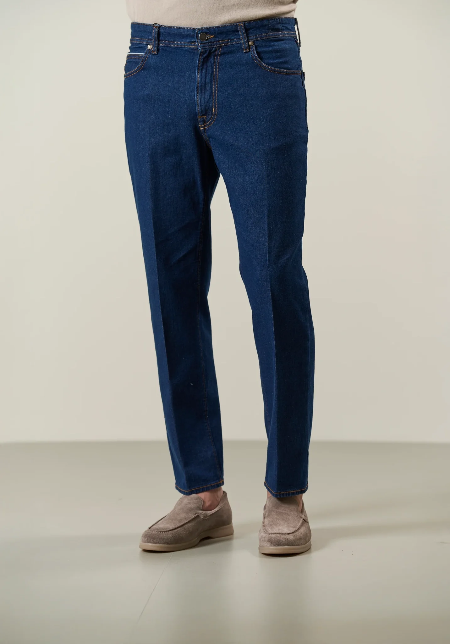 Jeans lavaggio medio cotone stretch carrot fit