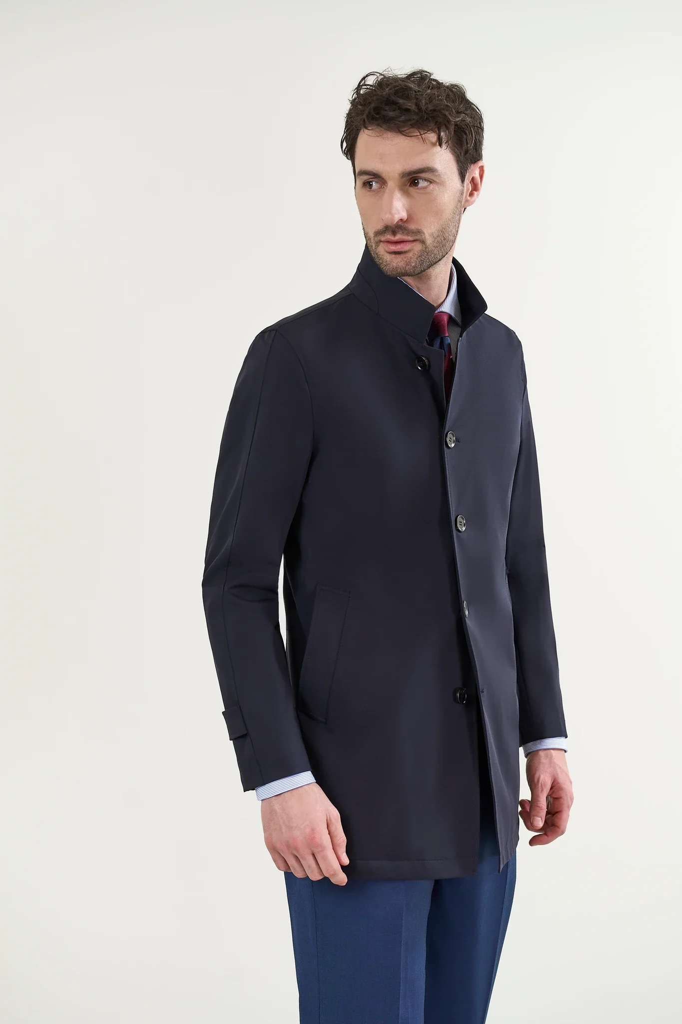 Impermeabile blu navy collo in piedi