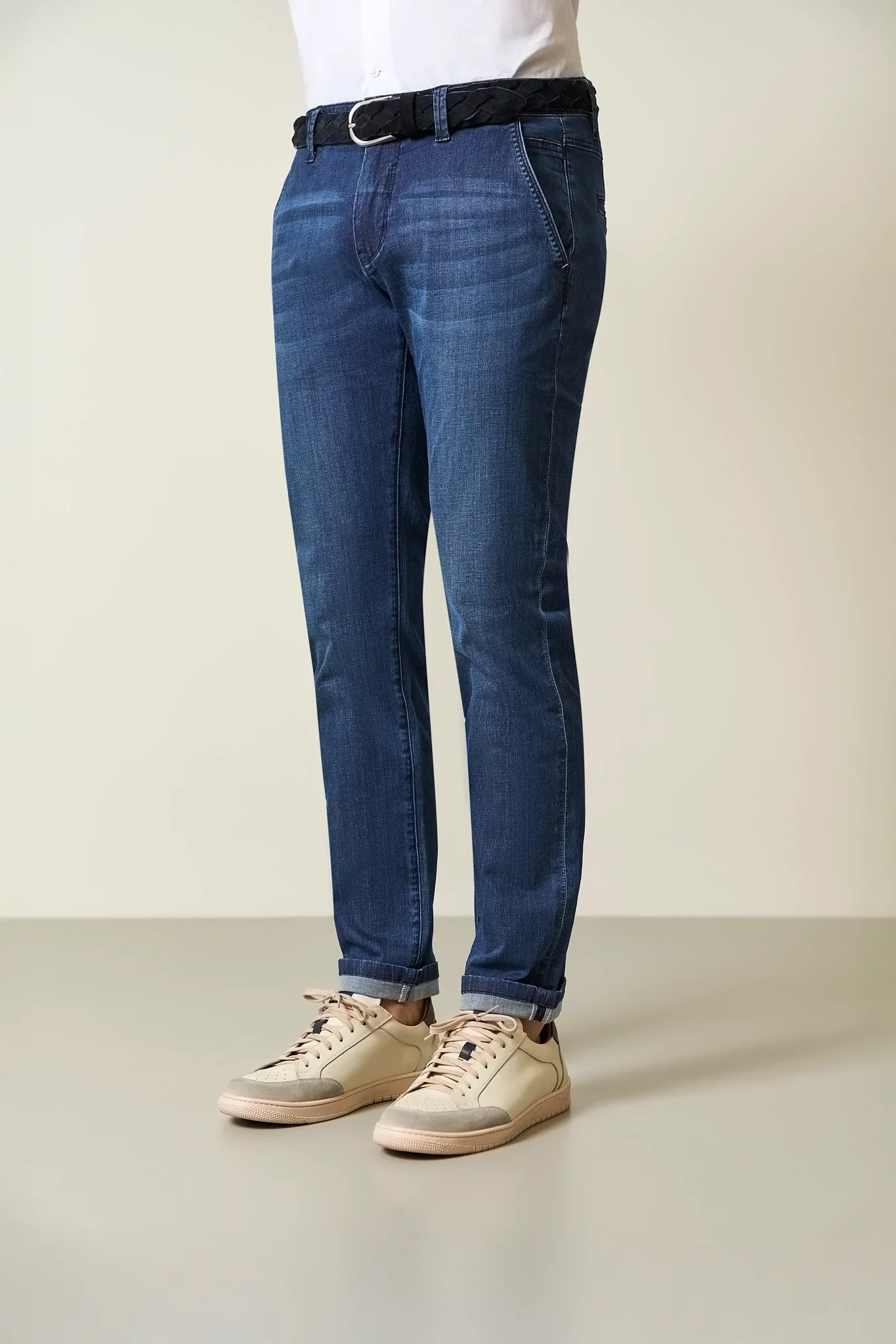 Jeans lavaggio scuro chinos denim stretch