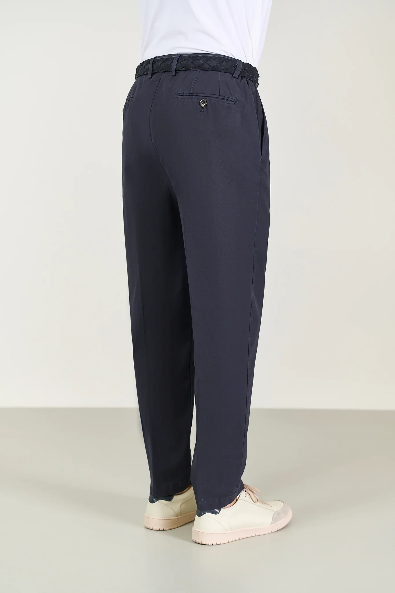 Pantalone blu cotone carrot fit - Image 4