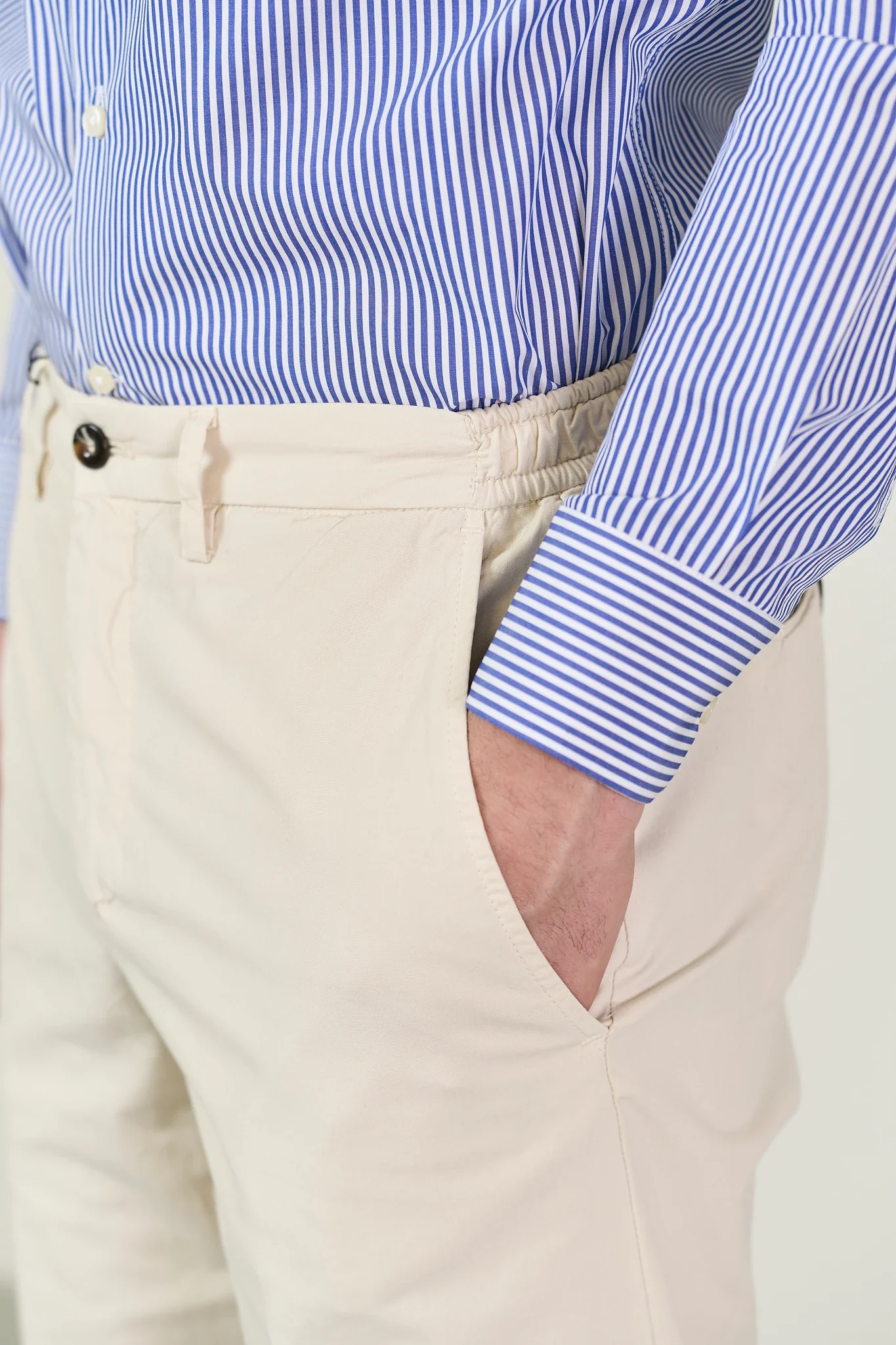Pantalone panna cotone carrot fit - Image 2