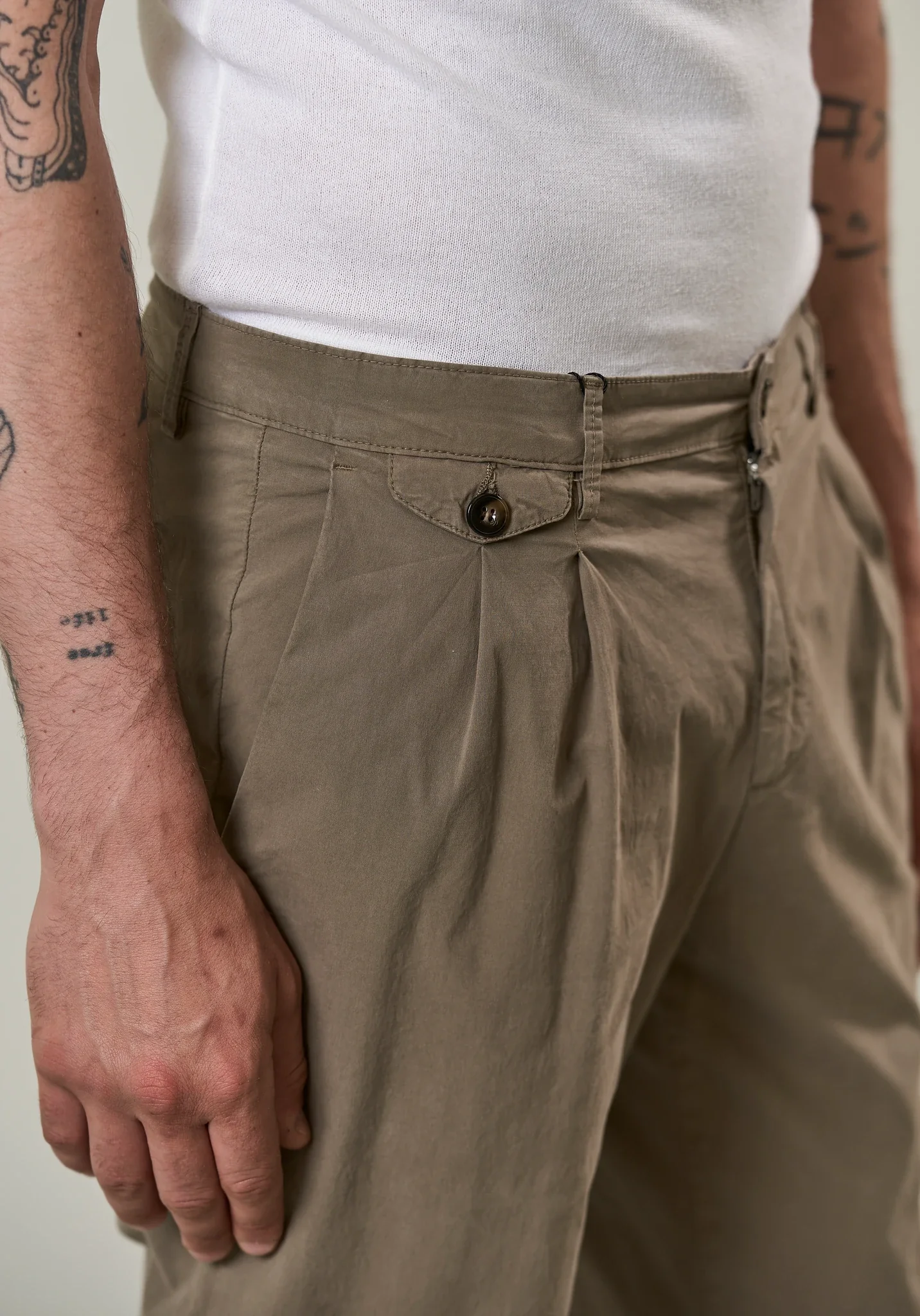 Pantalone fango doppia pinces cotone stretch regular fit - Image 2
