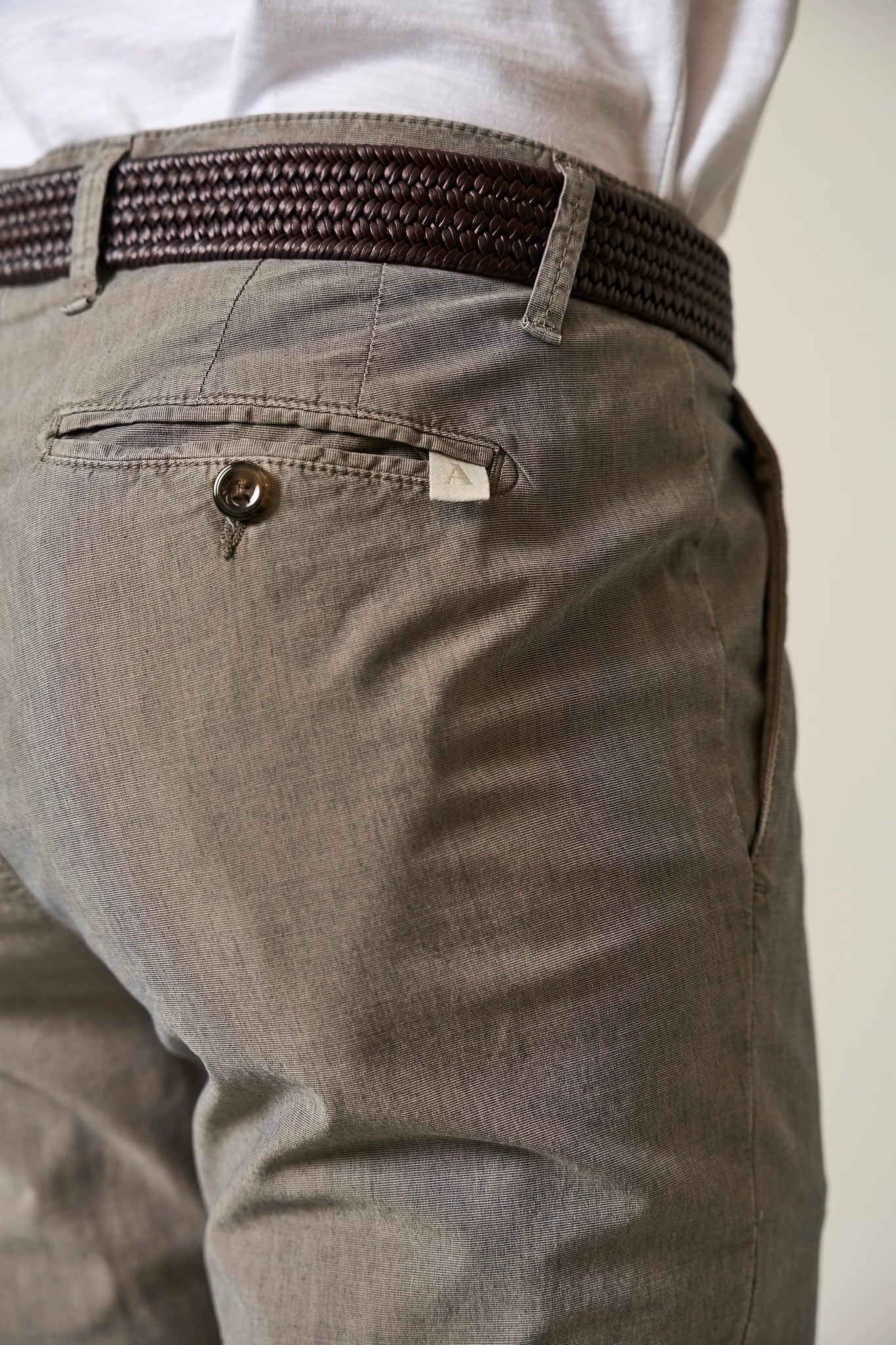 Pantalone sabbia fil a fil cotone tencel slim fit - Image 2