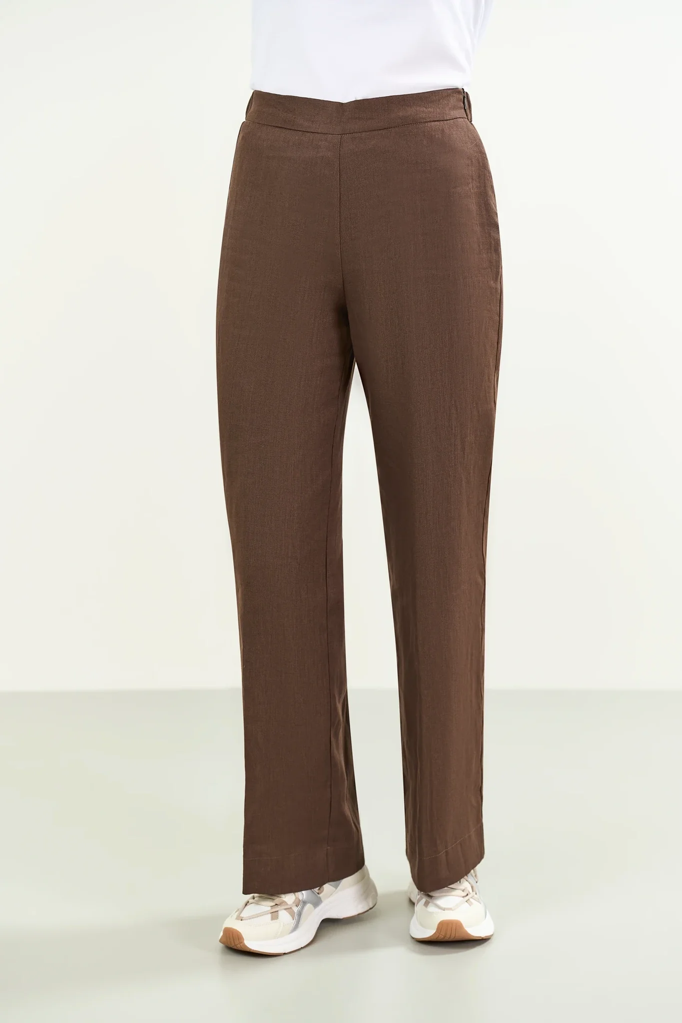 Pantalone moro modello palazzo lino