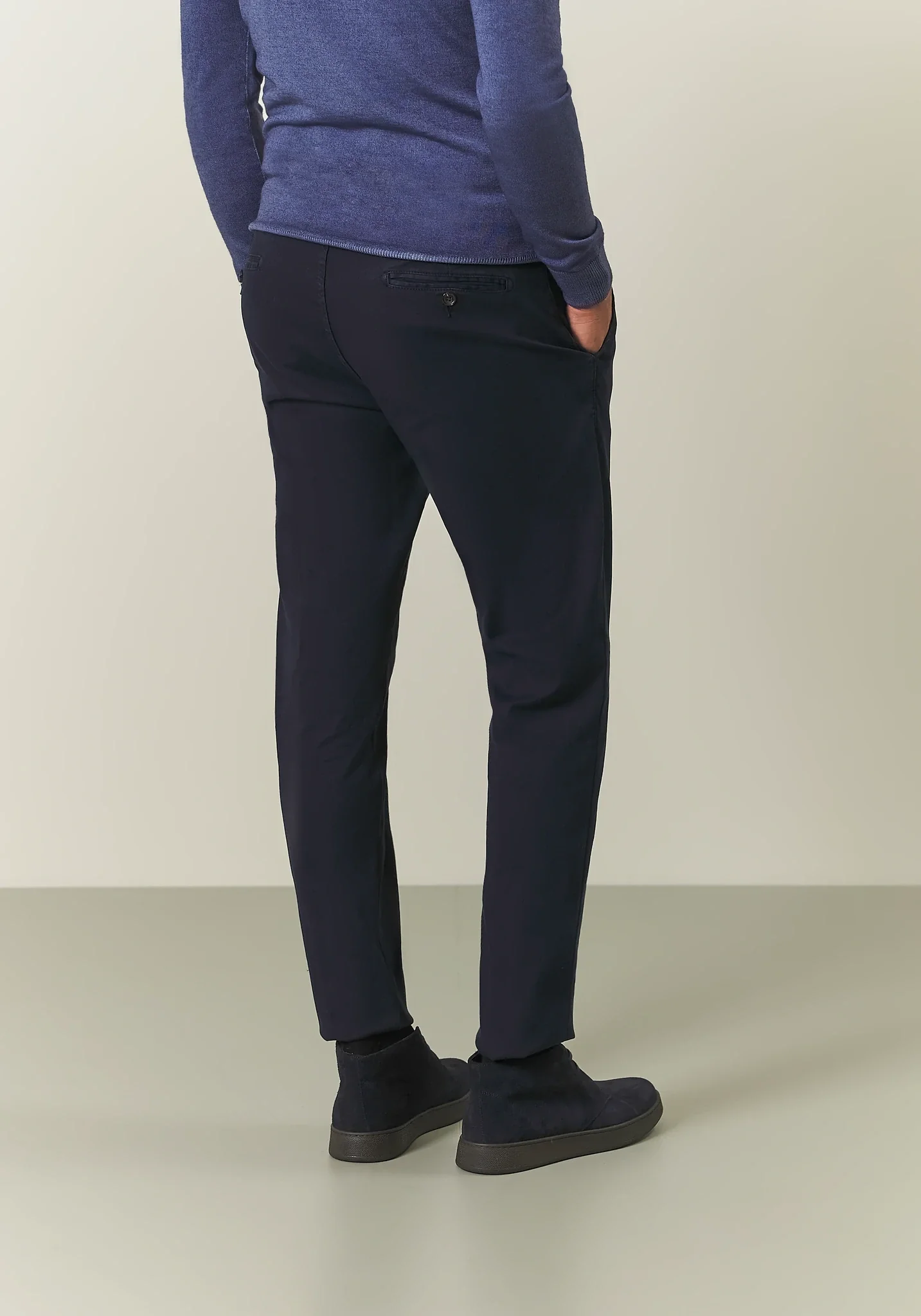 Pantalone blu microstruttura cotone stretch slim fit - Image 3