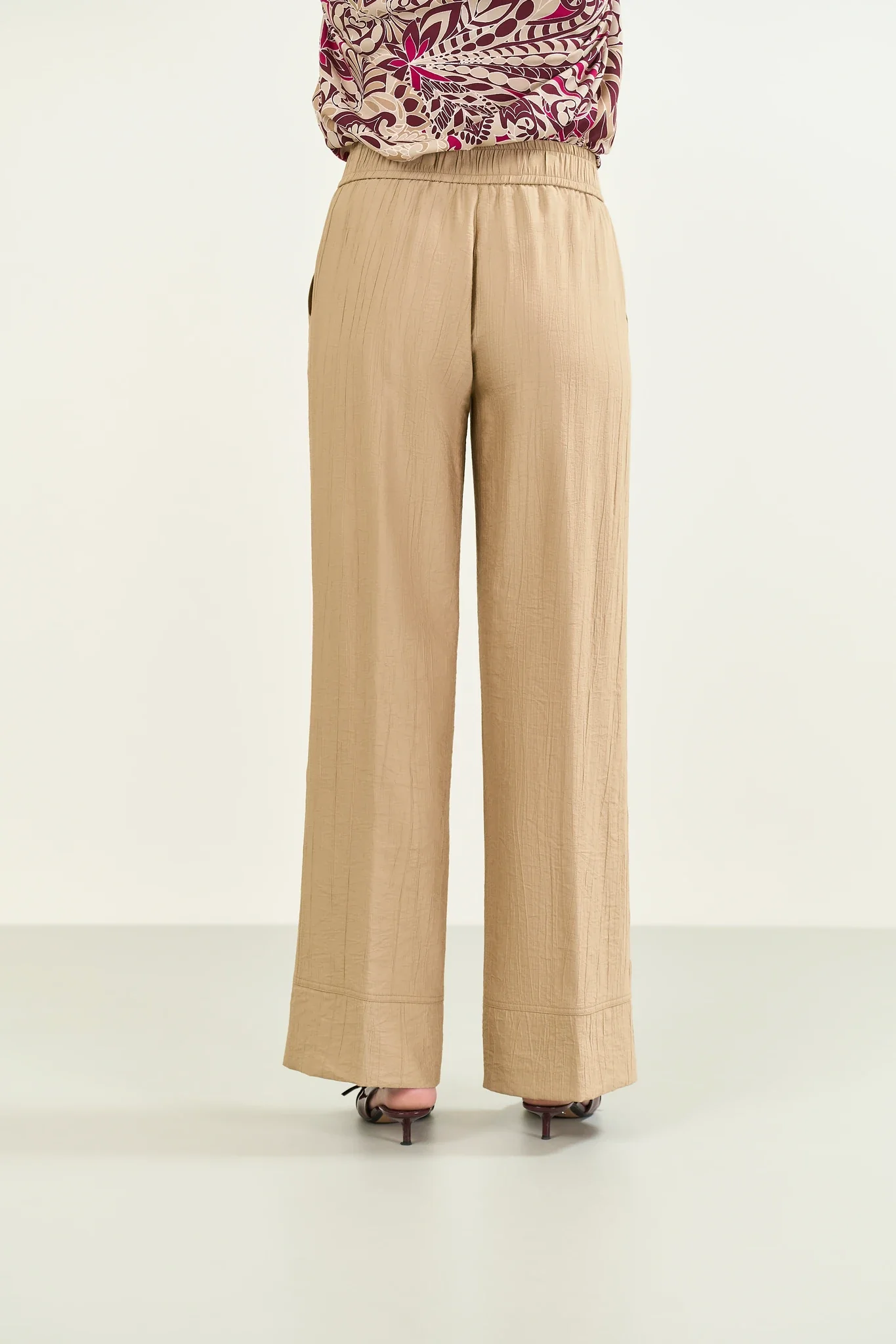 Pantalone beige palazzo viscosa stretch - Image 5