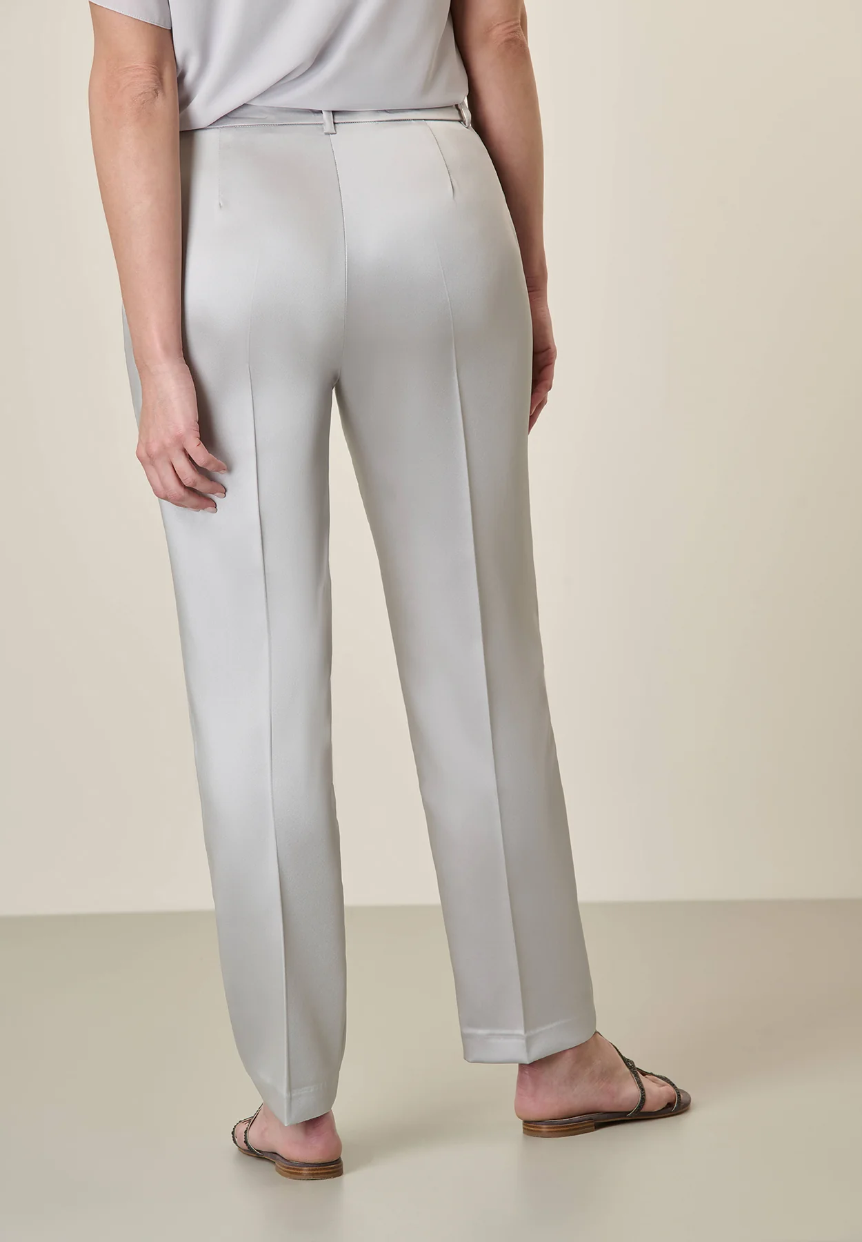 Pantalone raso grigio chiaro - Image 3