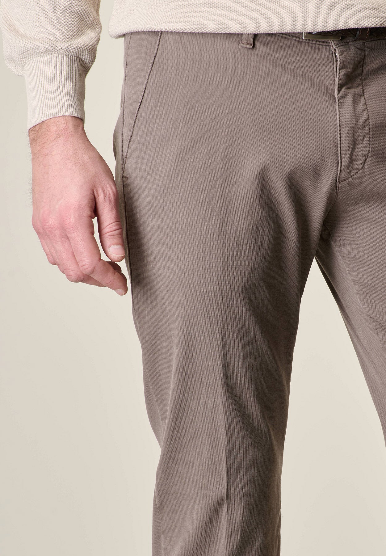 Pantalone marrone cotone tencel stretch slim fit - Image 2