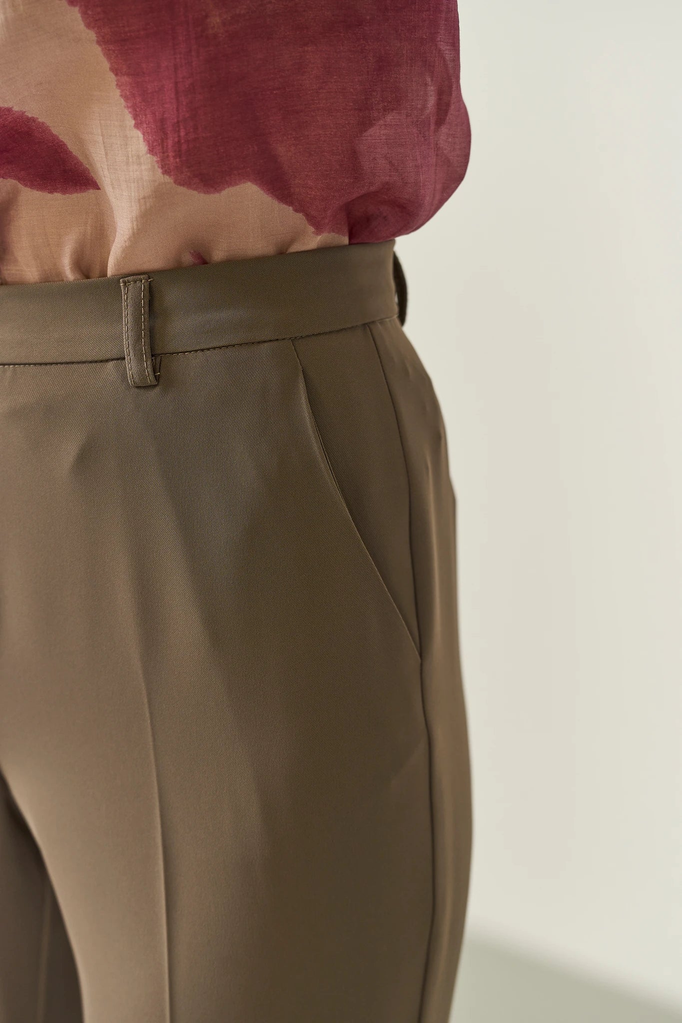 Pantalone moro tessuto cady a zampa - Image 2