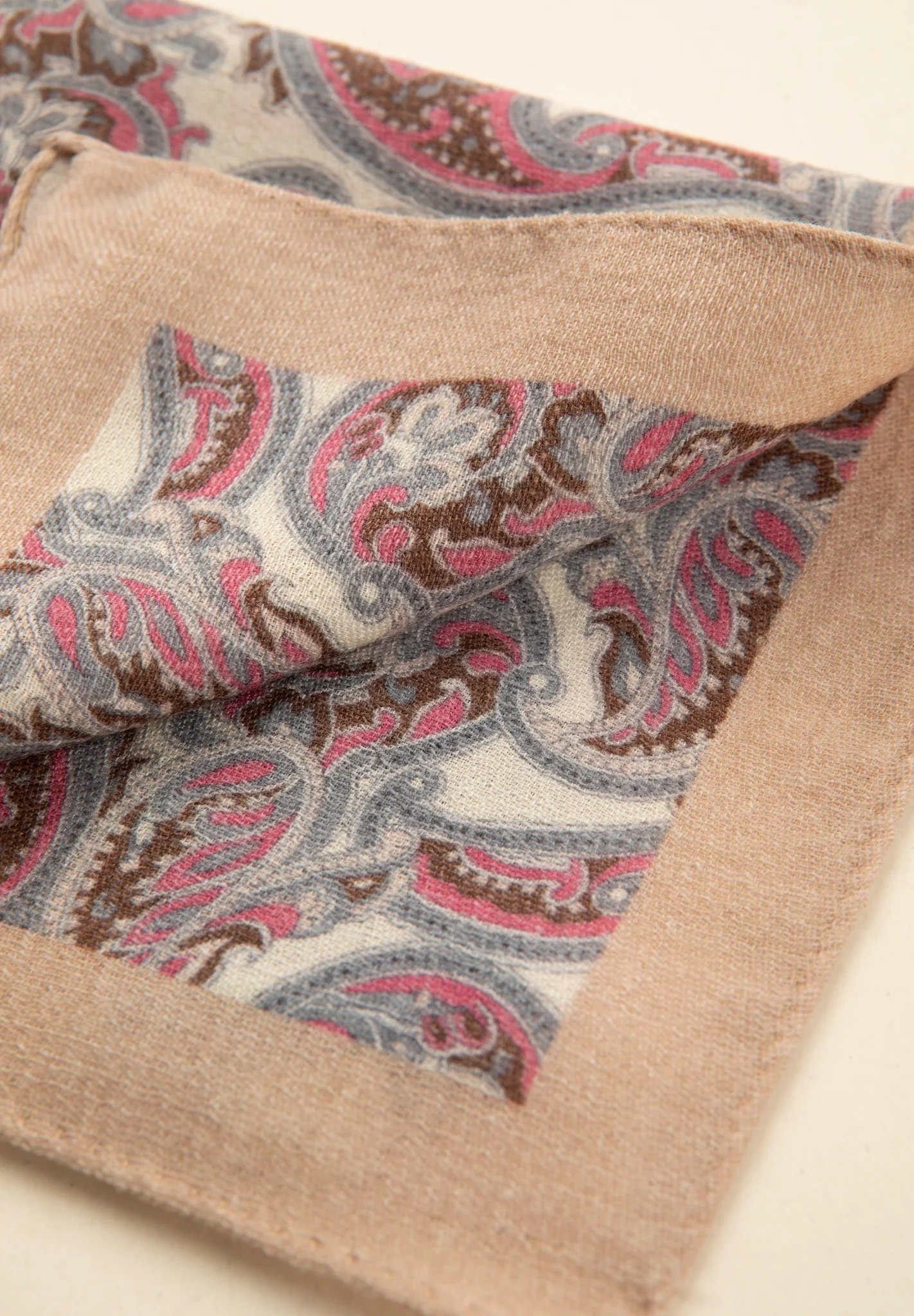 Pochette beige lana greche paisley rosa marrone - Image 3