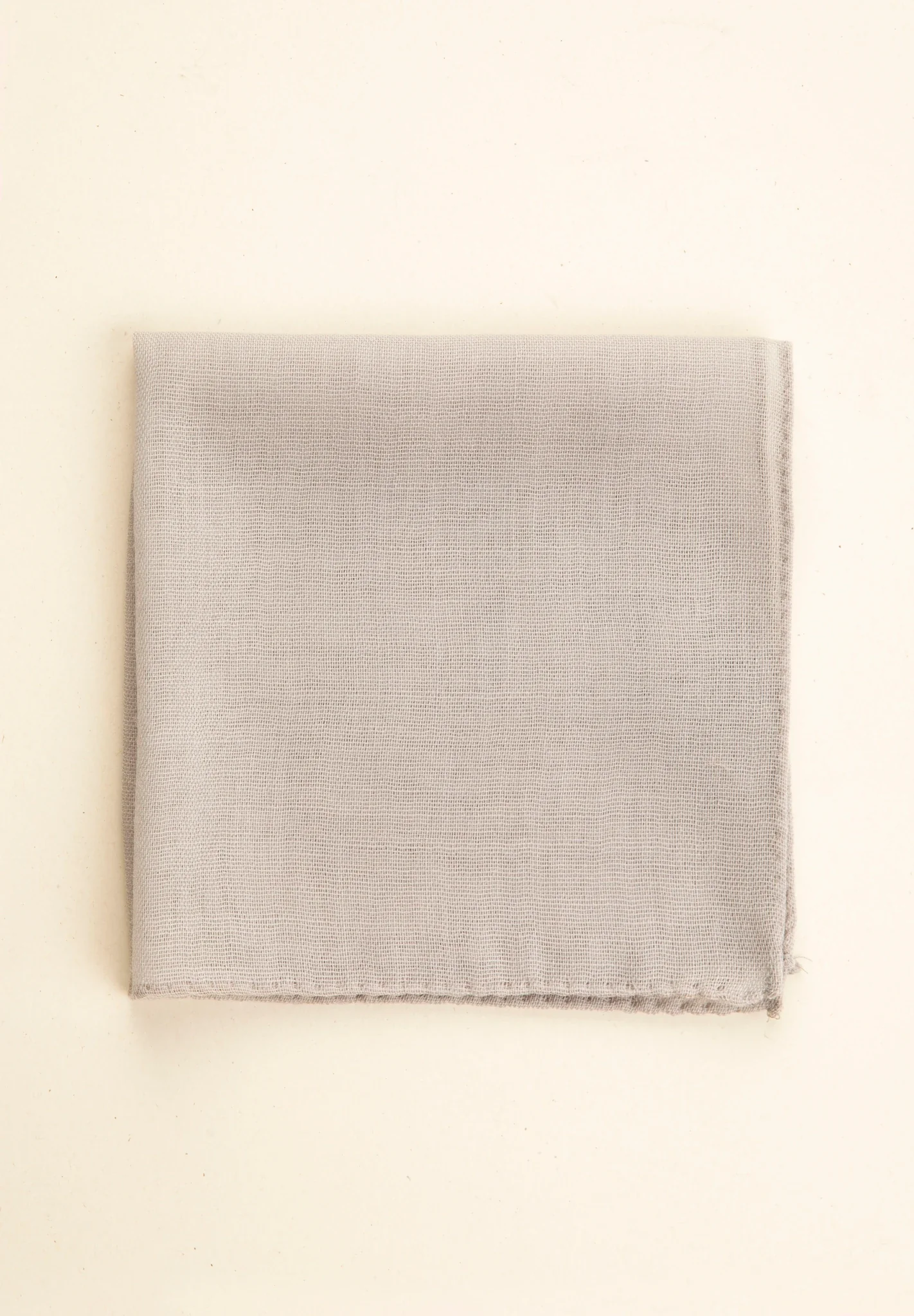 Pochette grigio chiaro lana unita
