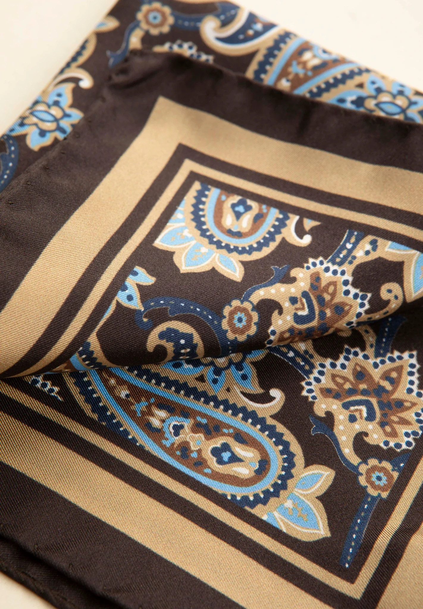 Pochette marrone greche motivo paisley beige seta - Image 2