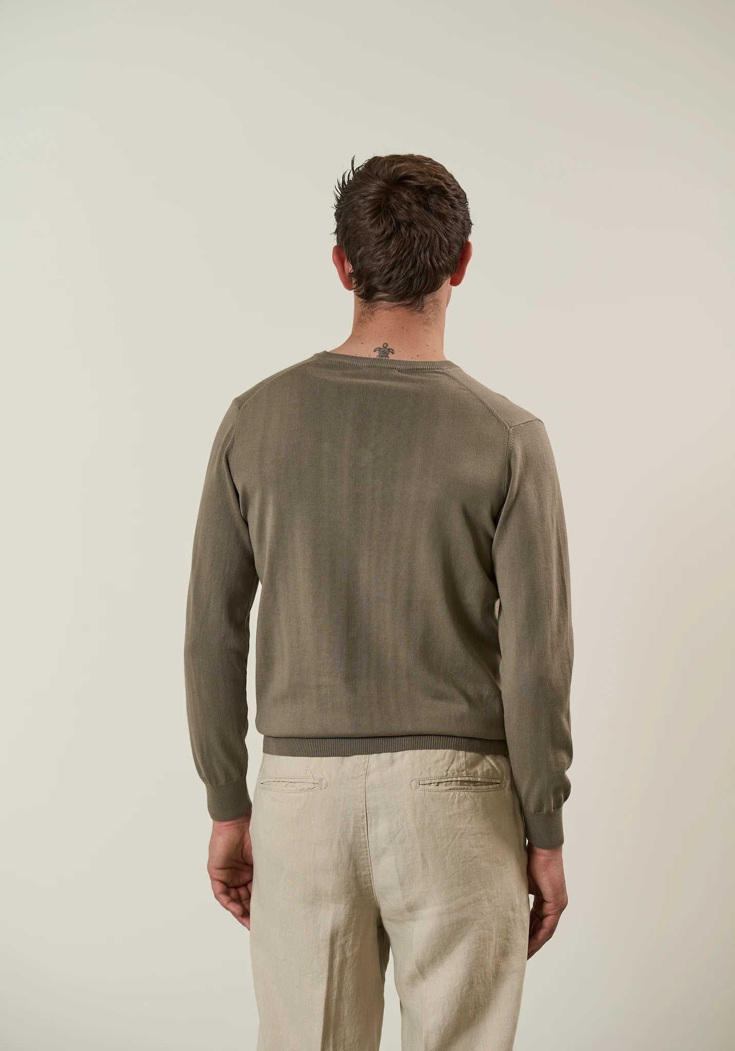 Scollo V fango cotone - Image 4