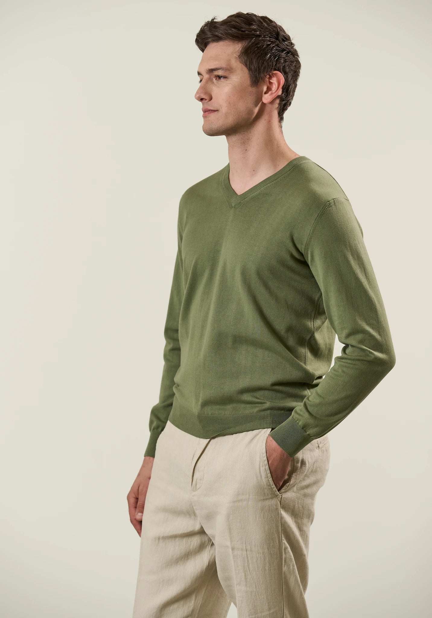 Scollo V verde cotone