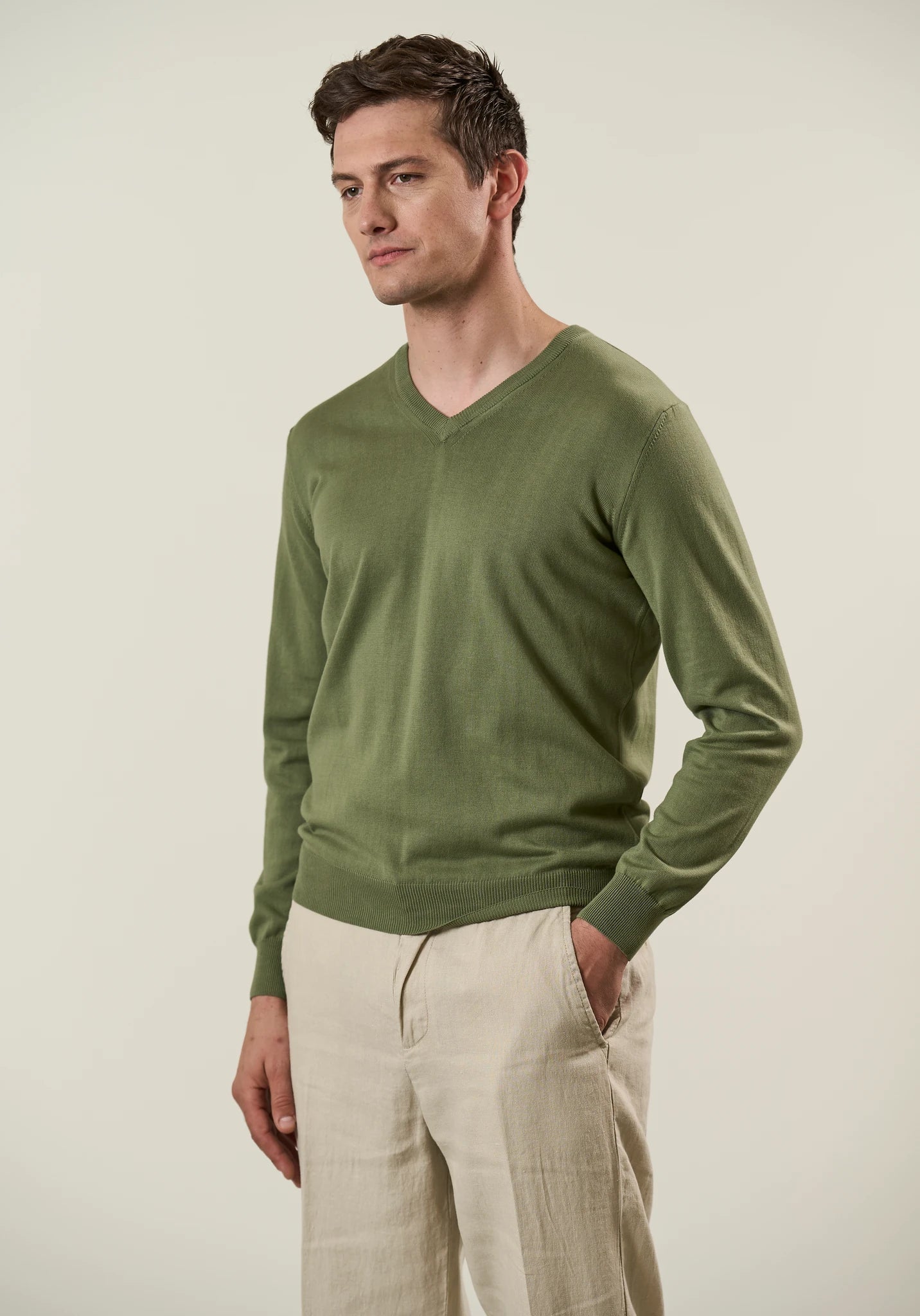 Scollo V verde cotone - Image 3