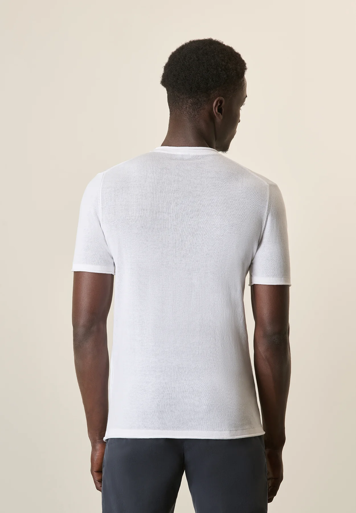 T-Shirt bianca cotone crepe con taschino - Image 3